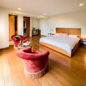 King Room Mountain View